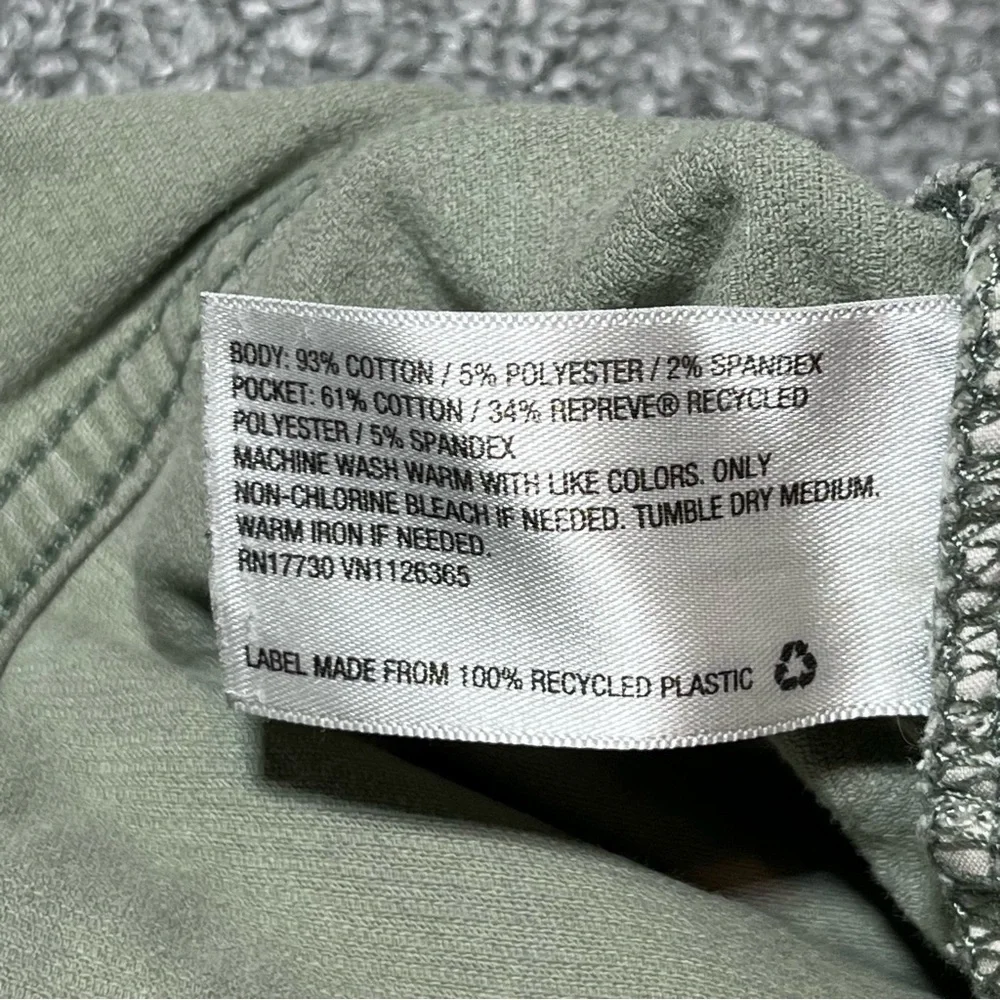 Universal Thread High Rise Skinny Corduroy Pants Womens Size 6 Green Button Fly